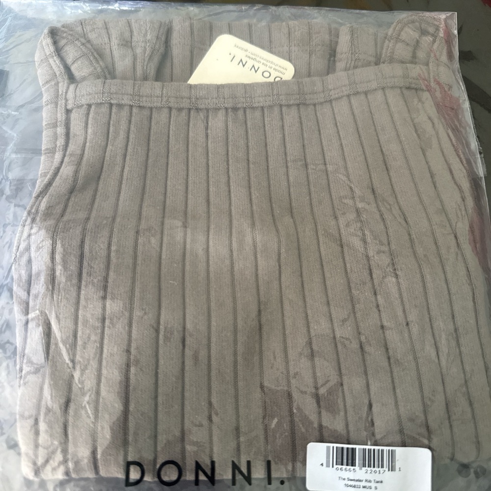 DONNI. Ribbed Beige Top
